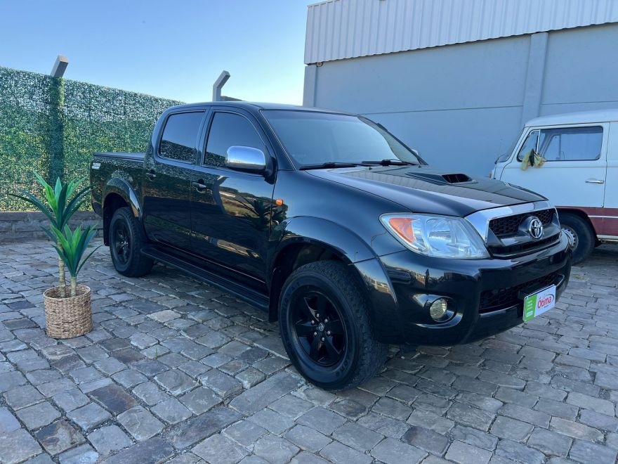 TOYOTA HILUX SRV 4X2 2006 DIESEL MANUAL