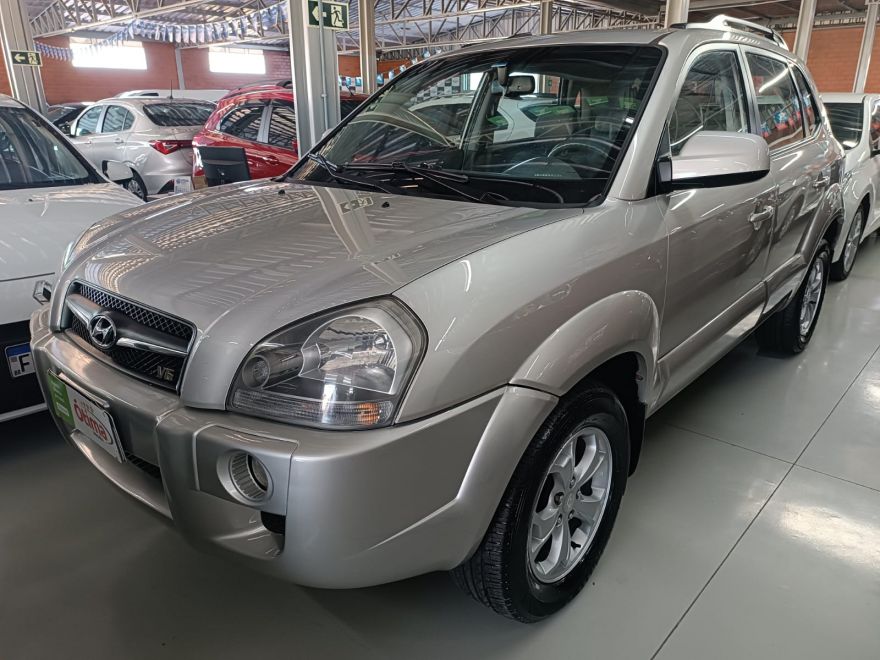 HYUNDAI TUCSON V6 4WD