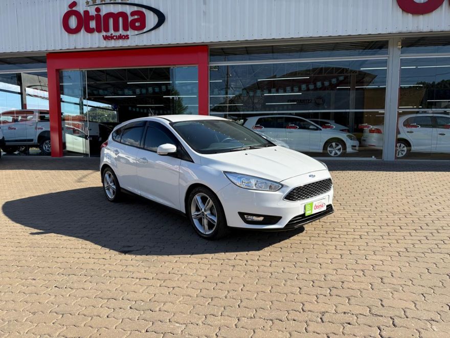 FORD FOCUS 1.6 SE MANUAL