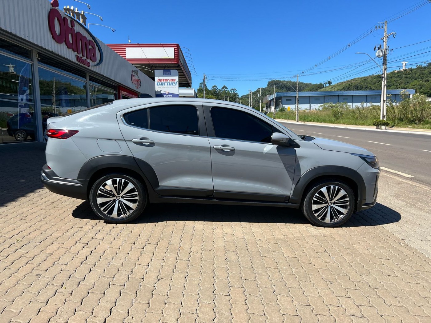 FIAT FASTBACK AUDACE 2023 - Foto 9
