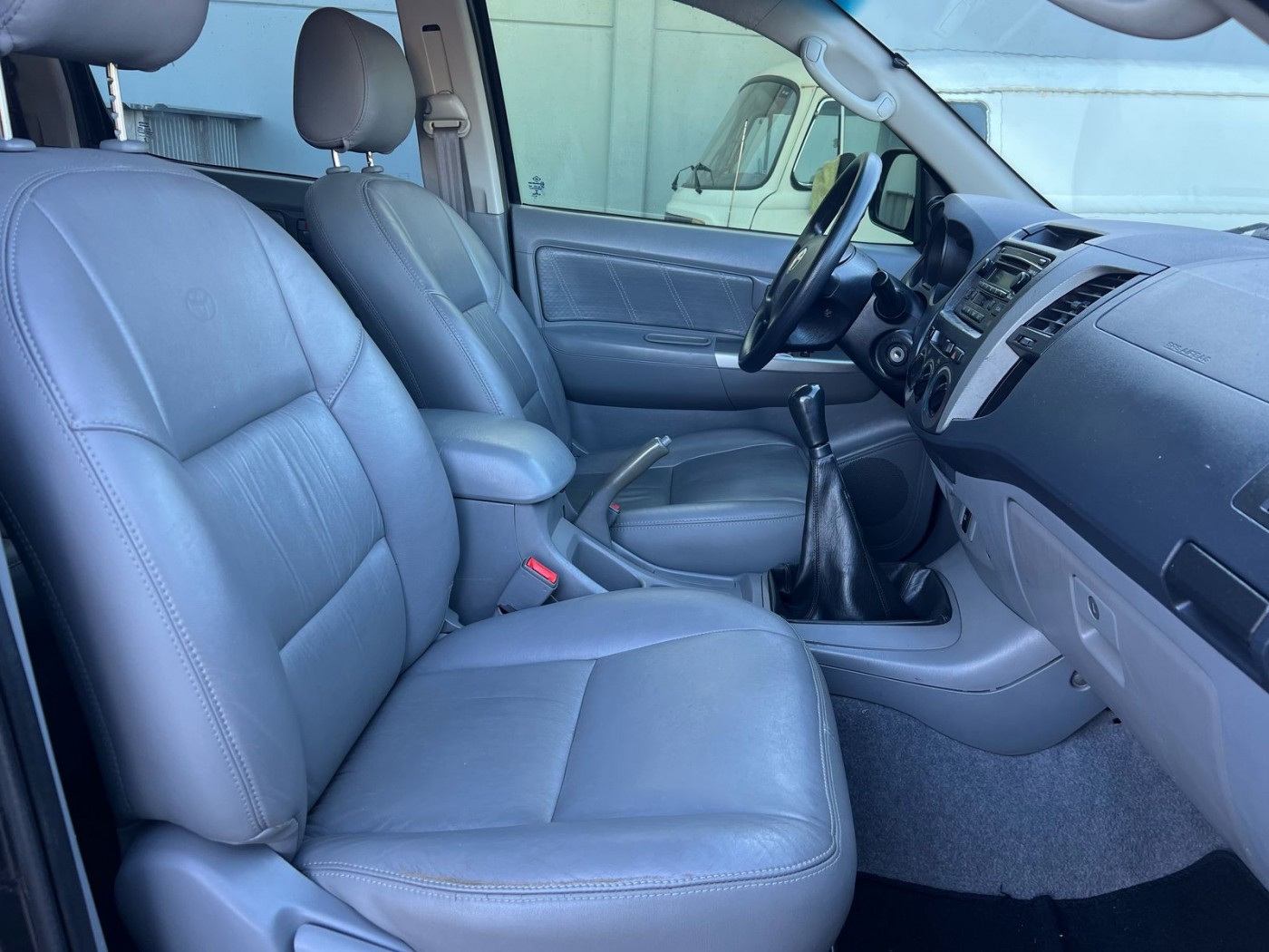 TOYOTA HILUX SRV 4X2 2006 DIESEL MANUAL - Foto 5