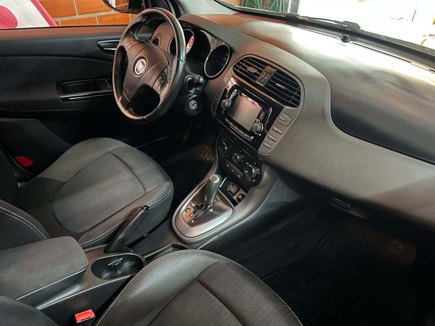 FIAT BRAVO ESSENCE 1.8 DUALOGIC 2016 - Foto 3