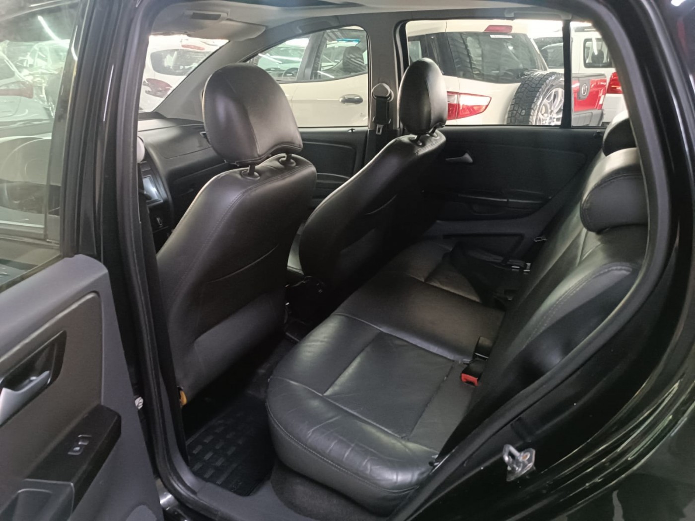 VW CROSSFOX 1.6  - Foto 7