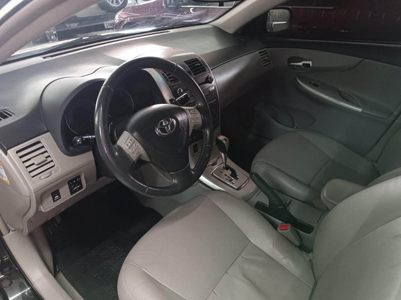 TOYOTA COROLLA XEI  - Foto 4