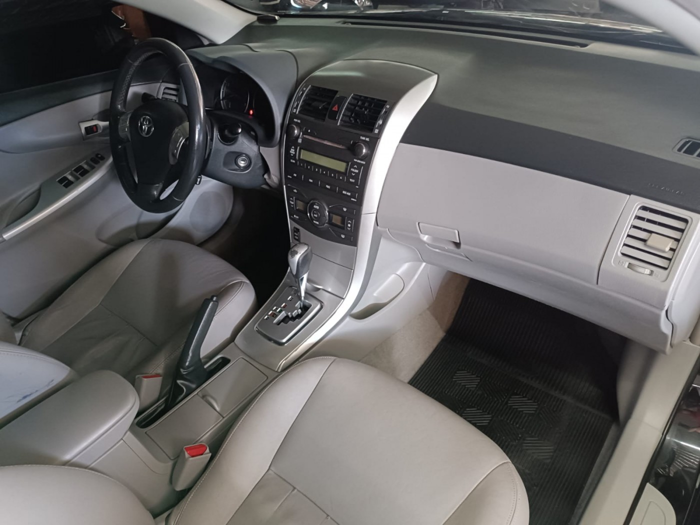 TOYOTA COROLLA XEI  - Foto 3