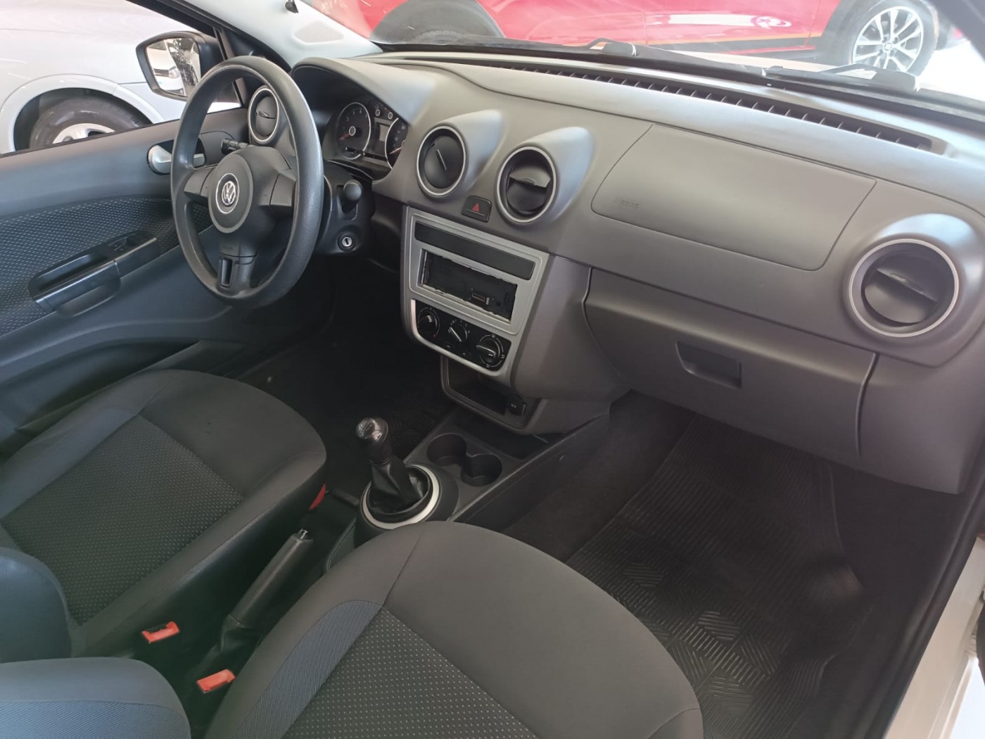 VW VOYAGE 1.6 - Foto 4