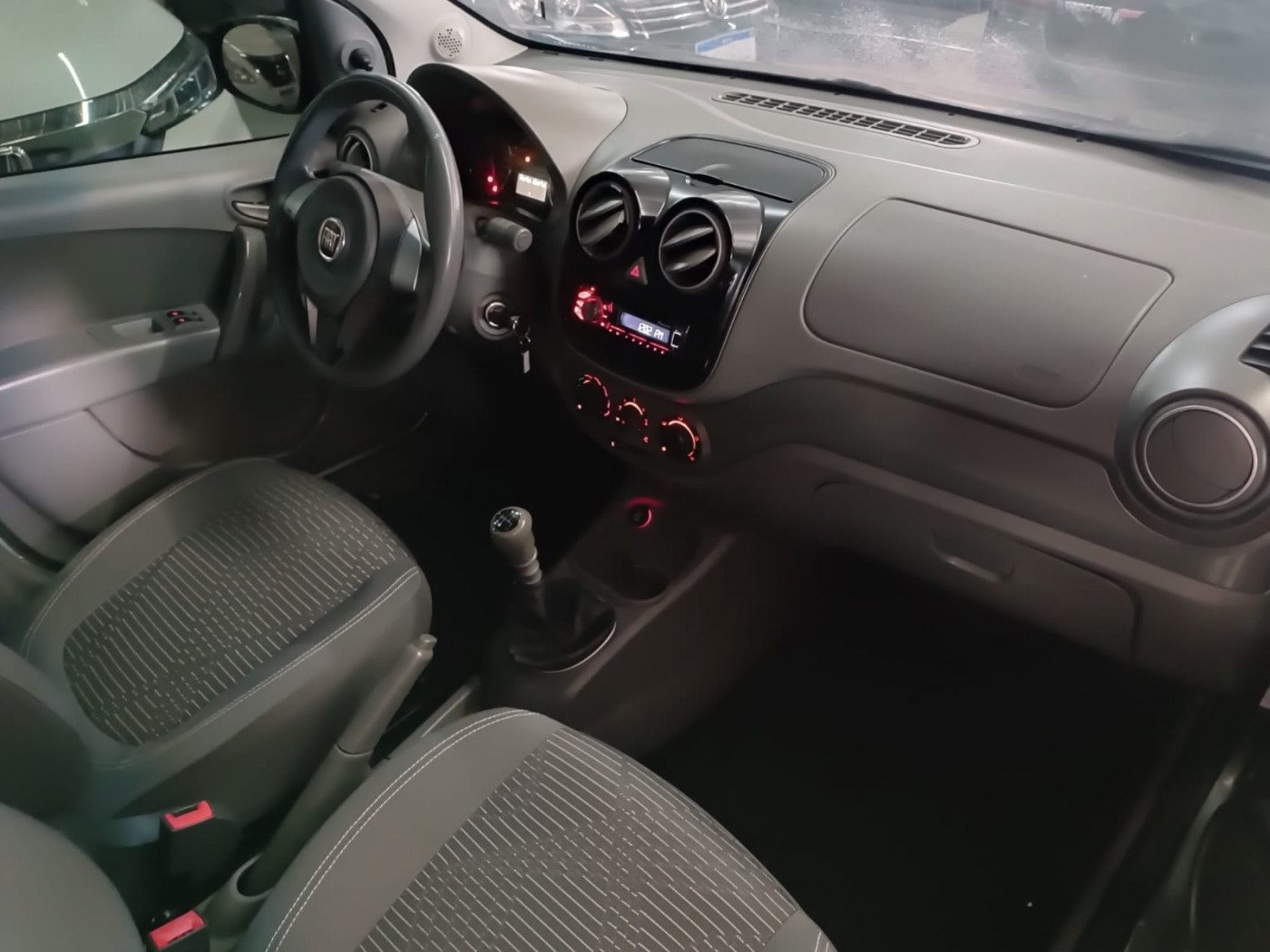 FIAT PALIO ATTRACTIV 1.4 - Foto 4