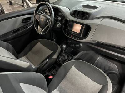 CHEVROLET SPIN 1.8 LT 5 LUGARES MANUAL 2017 - Foto 6