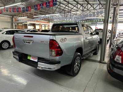TOYOTA HILUX SRX 2.8 4X4 DIESEL AT - Foto 7