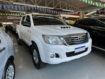 TOYOTA HILUX 3.0 SR DIESEL 4X4 AUTOMATICA - Foto 1