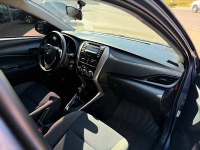 TOYOTA YARIS 1.5 XL LIVE AUTOMATICO - Foto 4