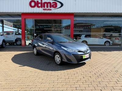 TOYOTA YARIS 1.5 XL LIVE AUTOMATICO - Foto 2