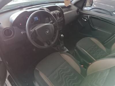 DUSTER DAKAR 1.6 - Foto 3